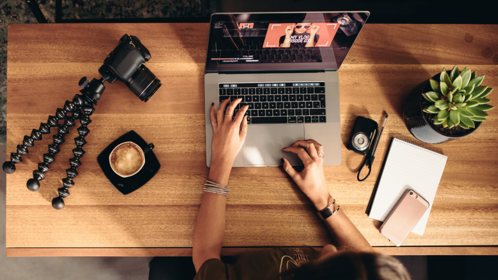 Mastering Social Media: Your Essential Guide to Connecting with Customers